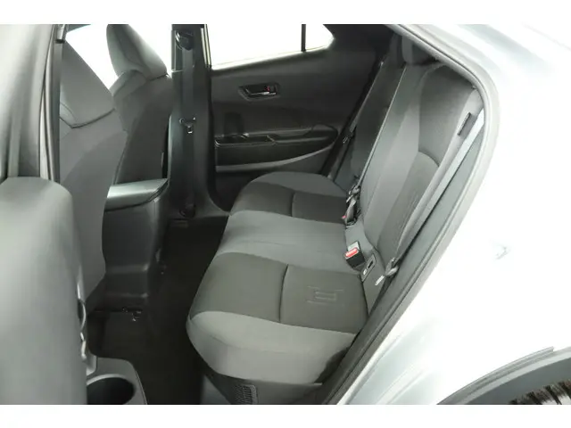 Toyota C-HR 1.8 Hybrid 140 Dynamic 2024 Hybride Benzine 18