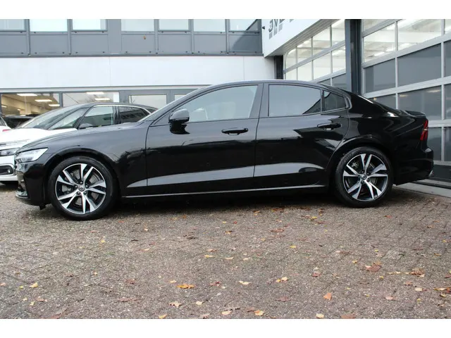 Volvo S60 2.0 B5 R-Design/pano/leer 2021 Hybride Benzine 5