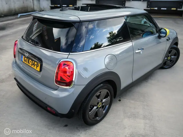 MINI Electric Mini Essential 33 kWh 2021 Elektrisch 7
