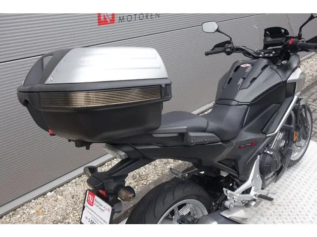 Honda NC 750 X ABS 2016 Benzine 12