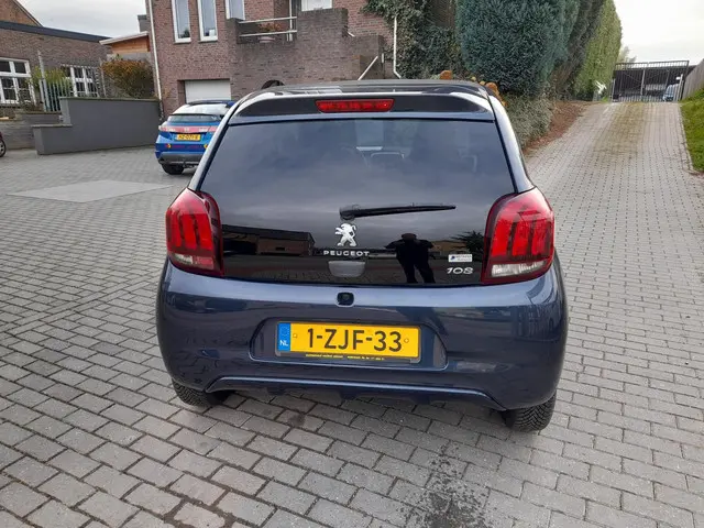 Peugeot 108 1.0 e-VTi Première Top 2015 Benzine 8