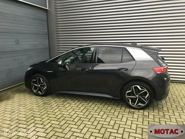 Volkswagen ID.3 First Plus 58 kWh 2020 Elektrisch 3
