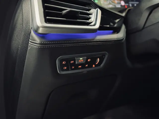 BMW X6 xDrive40i High Executive M-Sport 2020 Benzine 28