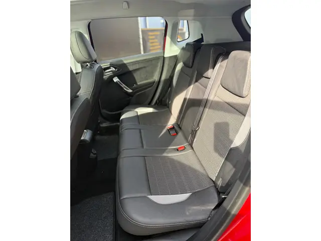 Peugeot 2008 1.2 PureTech Allure 2018 Benzine 26