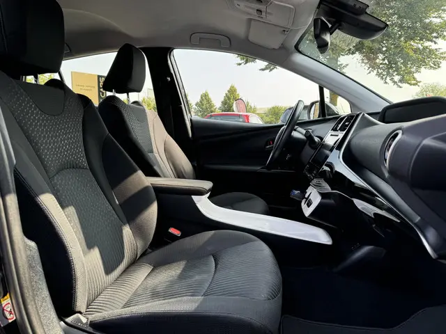 Toyota Prius 1.8 Dynamic 2017 Hybride Benzine 7