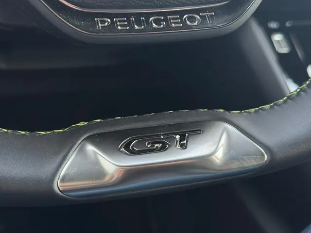 Peugeot 208 1.2 PureTech GT Pack 2023 Benzine 22
