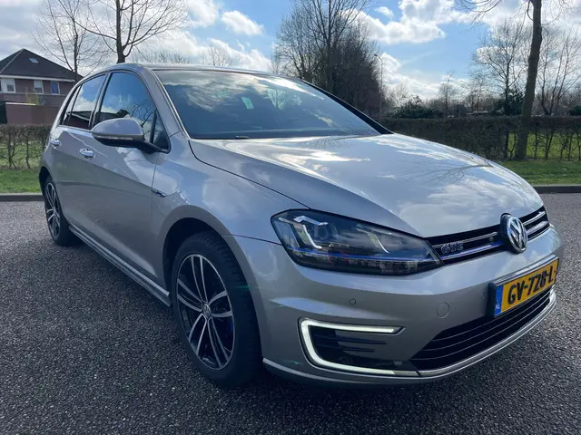 Volkswagen Golf 1.4 TSI GTE 2015 Hybride Benzine 2
