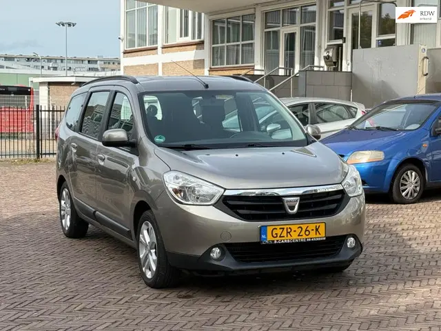 Dacia Lodgy 1.2 TCe Ambiance 7p. 2013 Benzine