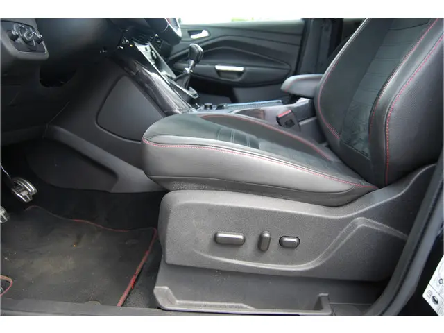 Ford Kuga 1.5 EcoBoost 150PK ST Line 2018 Benzine 15