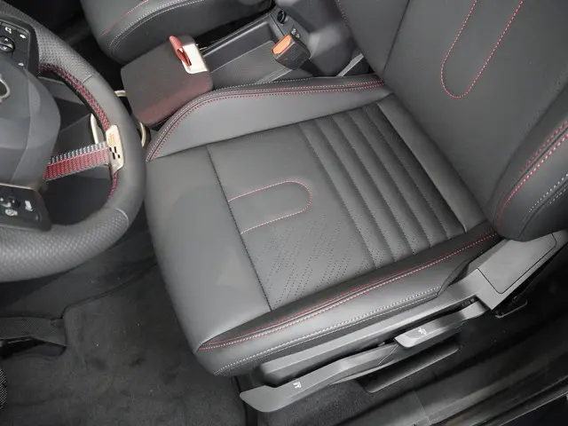 MINI Countryman C 2026 Benzine 13