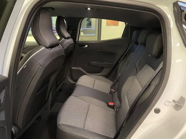 Mitsubishi Colt 1.6 HEV Intense+ 2025 Hybride Benzine 35