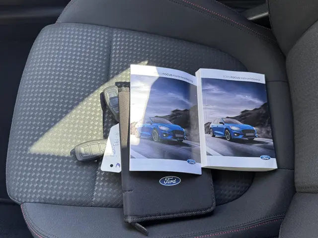 Ford Focus 1.0 ECOBOOST ST LINE BUSINESS 2020 Benzine 25