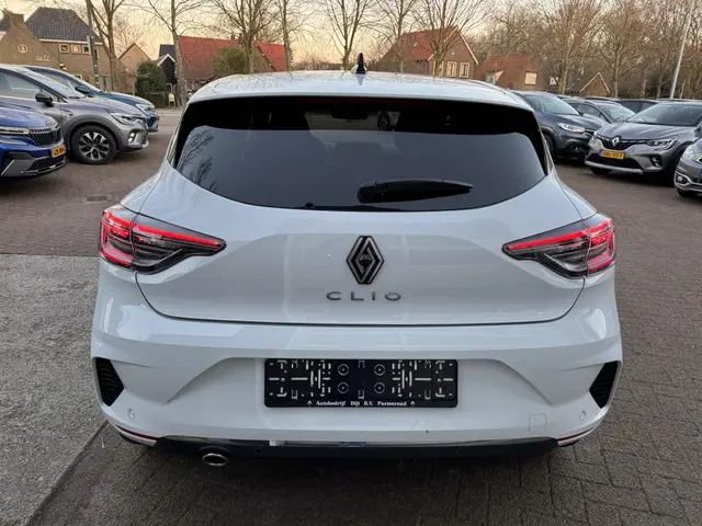Renault Clio 1.0 TCe 90 Techno+Pack Winter!! 2024 Benzine 6