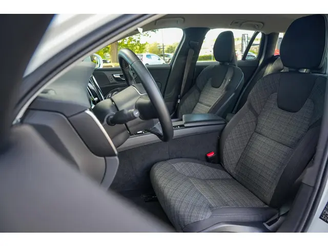 Volvo V60 Cross Country 2.0 B5 AWD Pro 2021 Benzine 8