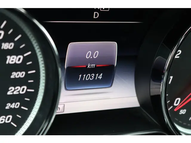 Mercedes-Benz E-Klasse 200 AMG Line | 2017 Benzine 26