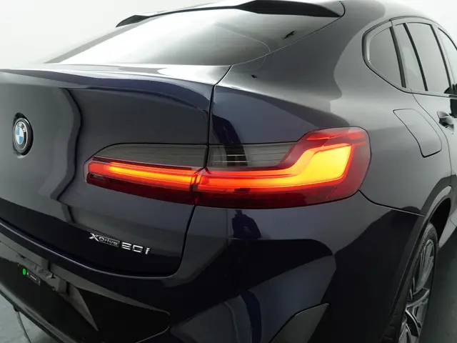 BMW X4 xDrive20i Business Edition Plus 2026 Benzine 25