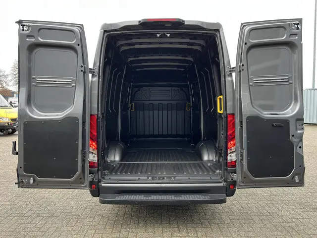 Iveco Daily 35S18HV 3.0 352L H2 2024 Diesel 22