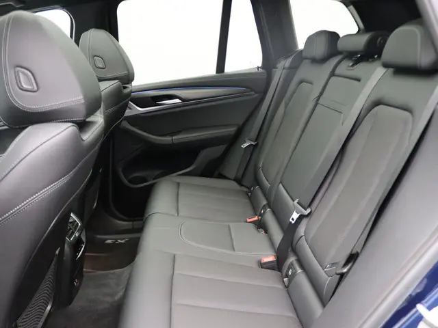 BMW iX3 Executive 80 kWh 2024 Elektrisch 30