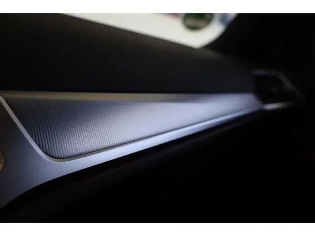 BMW 3 Serie Touring 320i 2020 Benzine 18