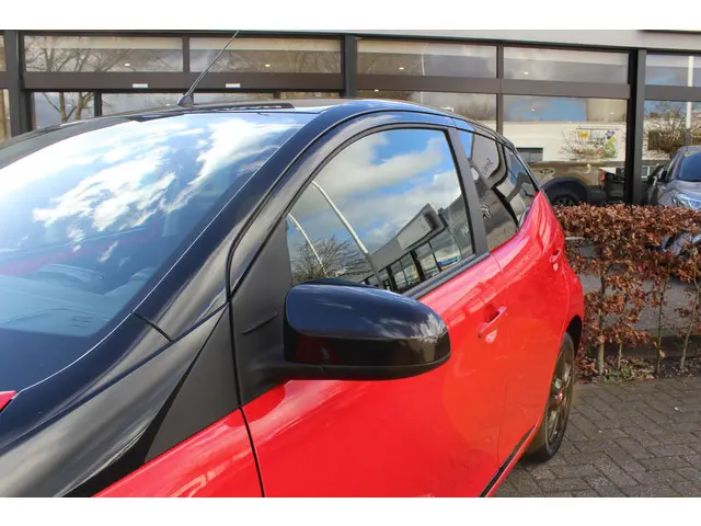 Toyota Aygo 1.0 VVT-i X-cite Bi-tone 2017 Benzine 5