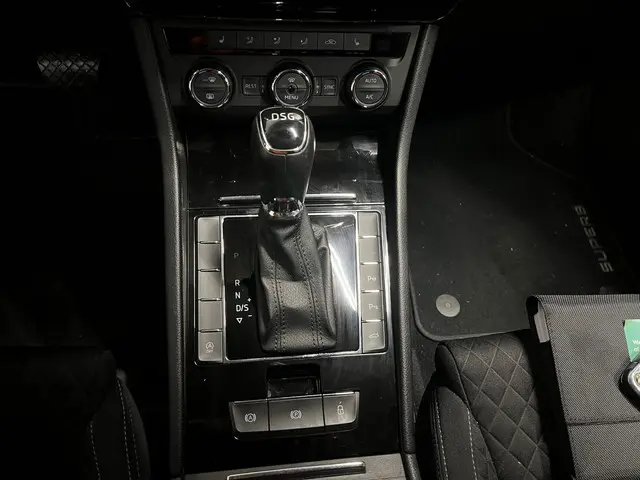 Škoda Superb 1.8 TSI Style Business WOK!! 2017 Benzine 33