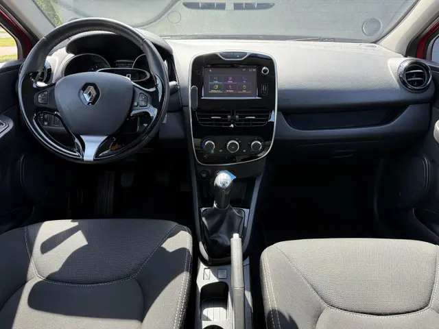 Renault Clio 0.9 TCe Limited 2016 Benzine 10