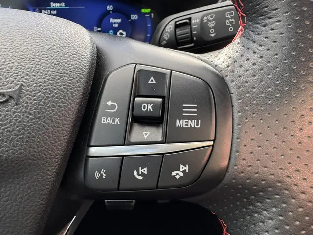 Ford Kuga 2.5 PHEV ST-Line X 2021 Hybride Benzine 17