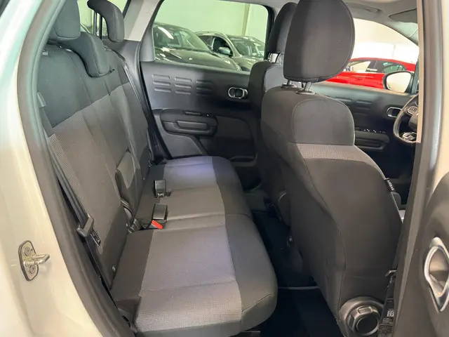 Citroën C3 Aircross 1.2 PureTech S&S Shine 2018 Benzine 15