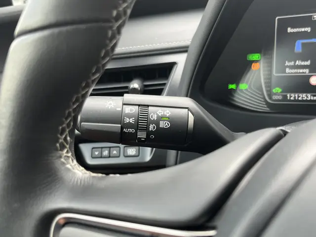 Lexus UX 250h Luxury Line 2020 Hybride Benzine 52