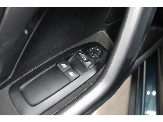 Peugeot 2008 1.2 PureTech Blue Lion 2016 Benzine 21