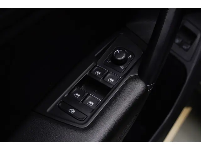 Volkswagen Tiguan 1.4 TSI eHybrid 2022 Hybride Benzine 12