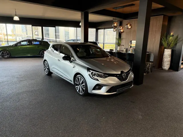 Renault Clio 1.3 TCe Initiale Paris 2020 Benzine 8