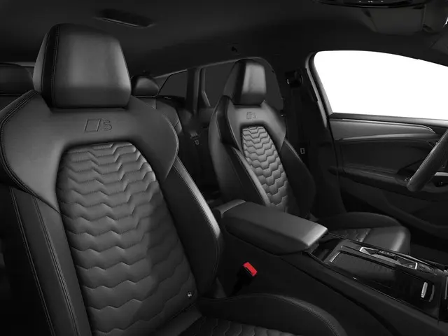 Audi A6 e-tron S edition 83 kWh 286 PK 2026 Elektrisch 4