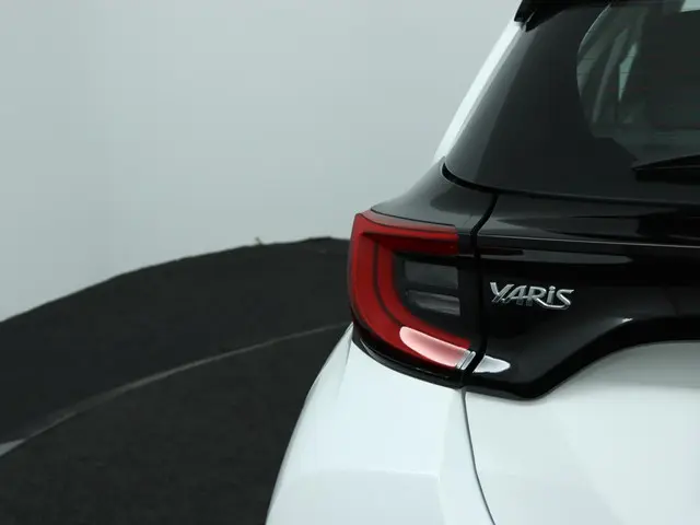 Toyota Yaris 1.5 Hybrid Dynamic 2021 Hybride Benzine 38