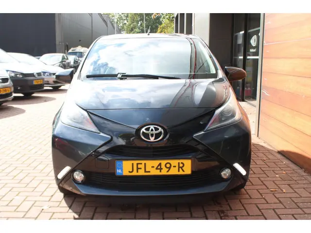 Toyota Aygo 1.0 VVT-i x 2017 Benzine 7