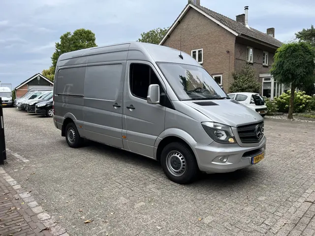 Mercedes-Benz Sprinter 3