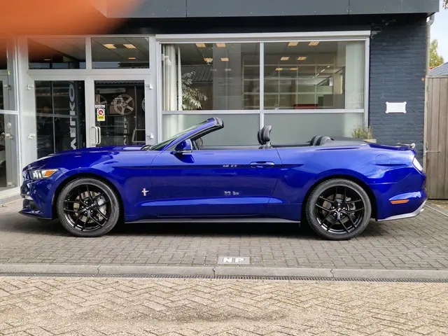 Ford Mustang Convertible 2.3 EcoBoost 2015 Benzine 2