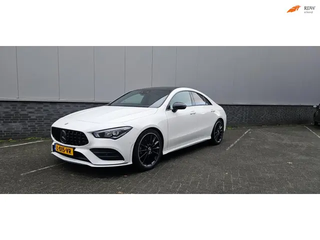 Mercedes-Benz CLA COUPE 180 Premium Plus 2020 Benzine
