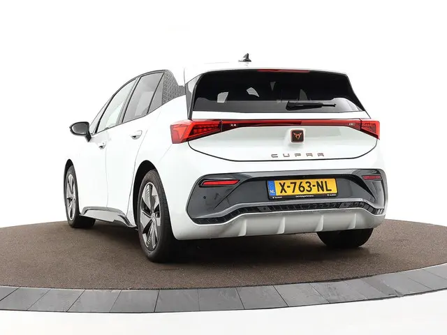 CUPRA Born Business 62 kWh 2024 Elektrisch 23