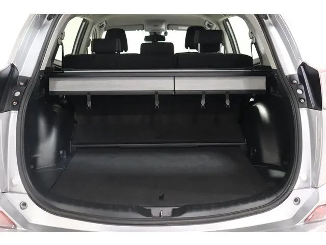 Toyota RAV4 2.5 Hybrid AWD Energy, 2018 Hybride Benzine 11