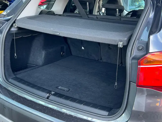 BMW X1 sDrive18i Centennial Executive 2017 Benzine 27