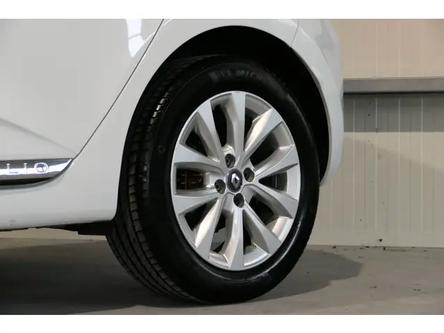 Renault Clio 1.0 TCe Intens 2020 Benzine 6