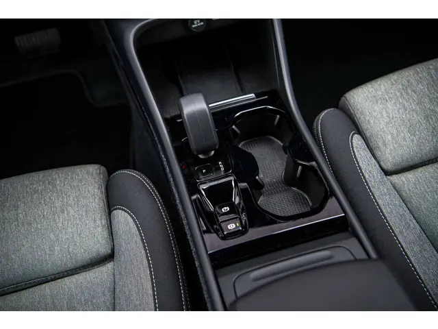 Volvo XC40 2.0 B4 Plus Dark 2024 Benzine 14