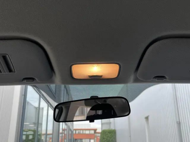 Hyundai i10 1.0i i-Motion Comfort 2015 Benzine 51