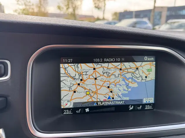 Volvo V40 1.5 T2 R-Design AUTOMAAT!! 2016 Benzine 12