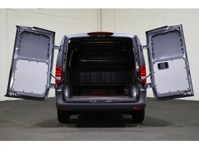 Mercedes-Benz eVito Lang 66 kWh 2025 Elektrisch 11