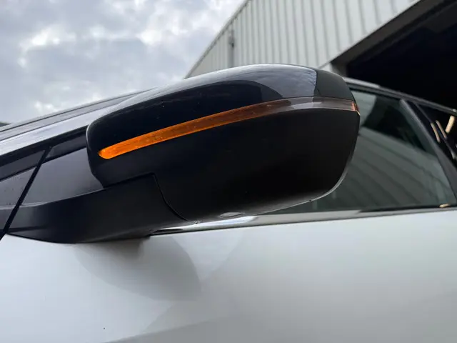 Peugeot 5008 1.6 e-THP GT-Line - 7 personen 2018 Benzine 34