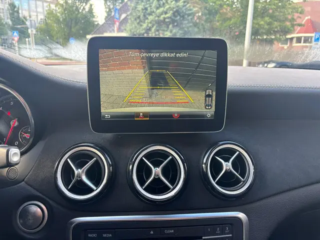 Mercedes-Benz CLA 180 AMG EDITION PANO NAP 2017 Benzine 30