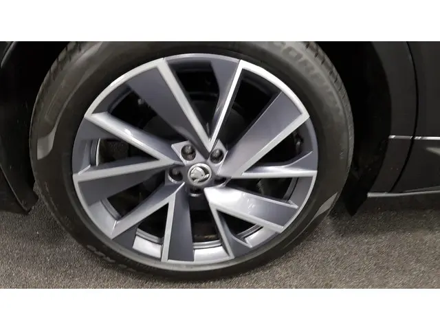 Škoda Enyaq iV 80 Sportline 2022 Elektrisch 2