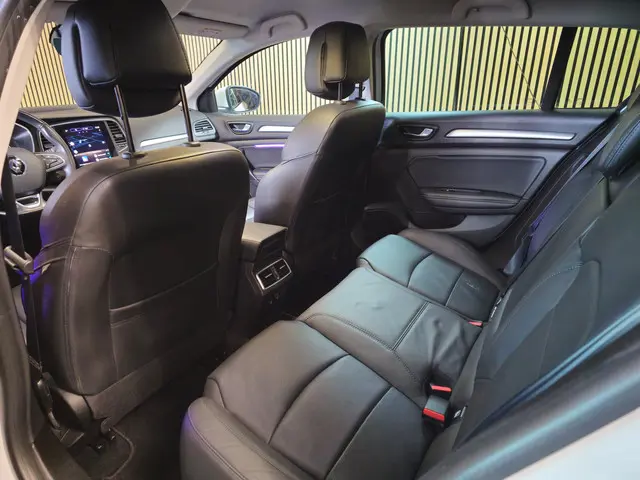 Renault Mégane Estate 1.3 TCe Intens 2021 Benzine 19